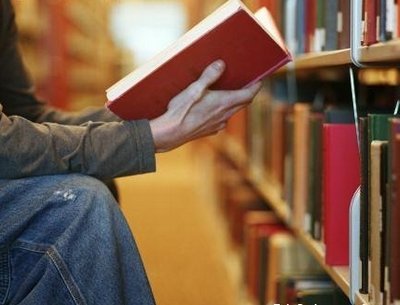 Читатели юношеской библиотеки Краснодара продлевают абонементы через интернет